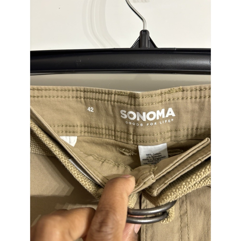 SONOMA MENS CARGO SHORTS SIZE 42 NEW WITH TAG - Picture 2 of 4